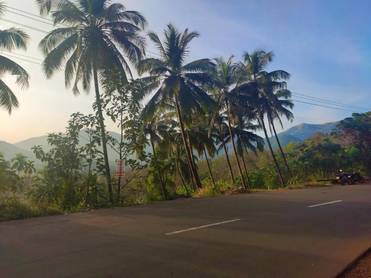 Stone Hills Hotel Kannur 4*,
